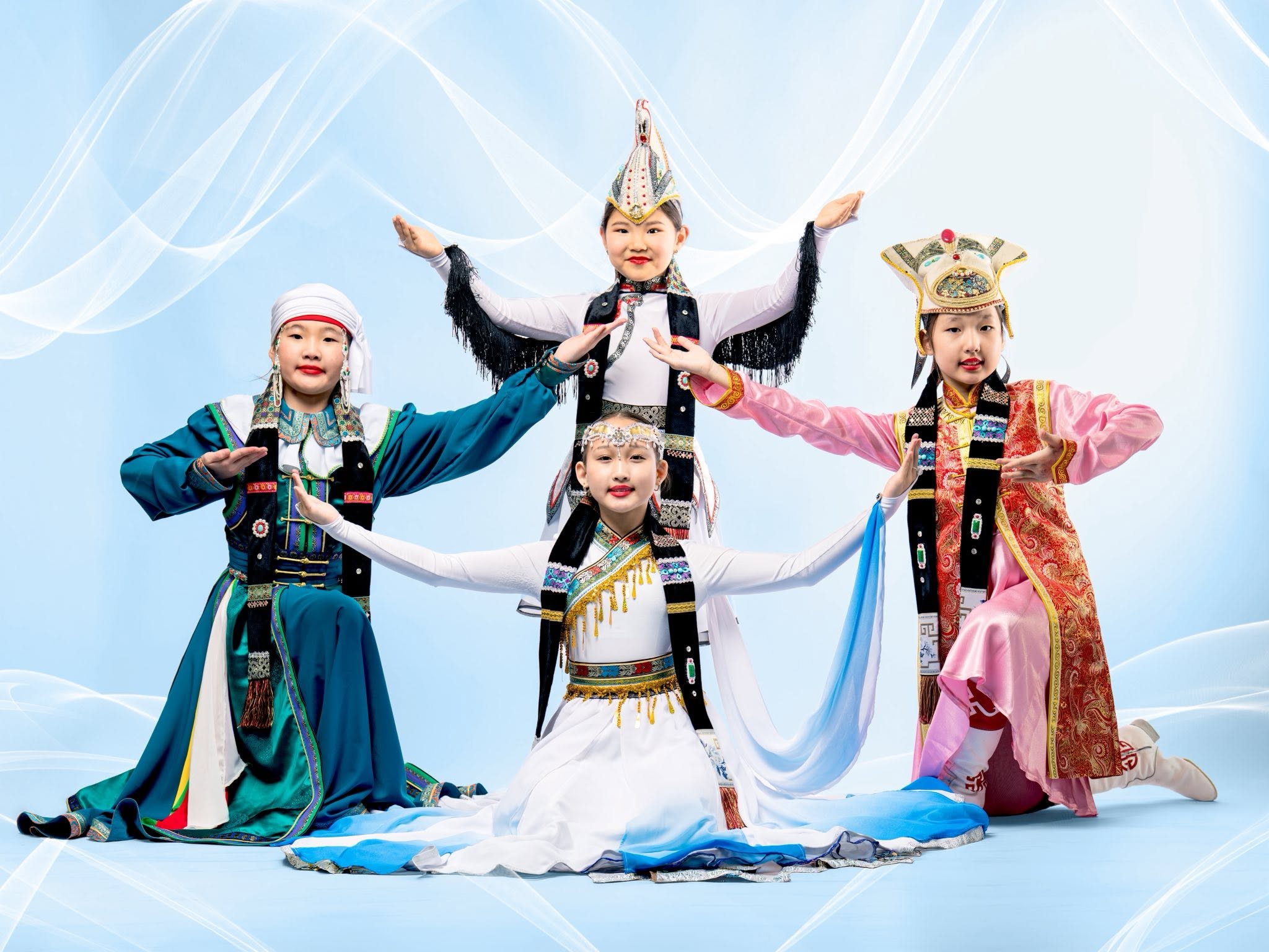 MGL Precious students in traditional Mongolian costumes